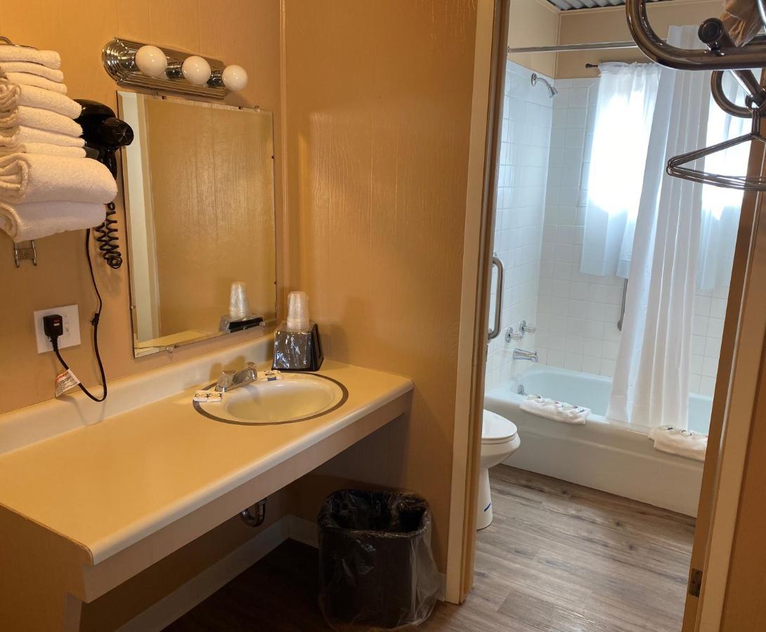Big Bear Motel Cody Ngoại thất bức ảnh