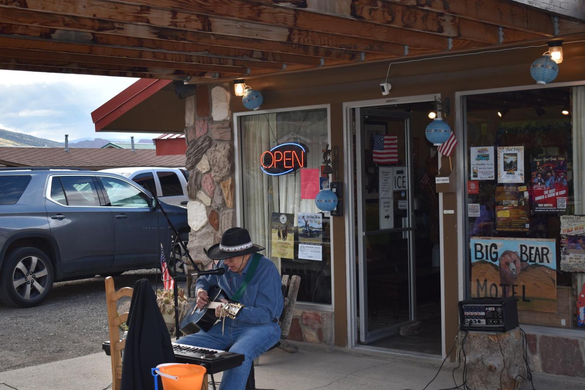 Big Bear Motel Cody Ngoại thất bức ảnh